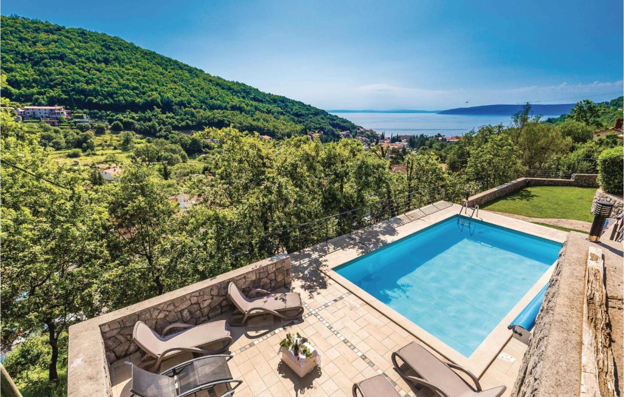 Beautiful In With 1 Bedrooms, Wifi And Outdoor Swimming Pool * Mošćenička Draga